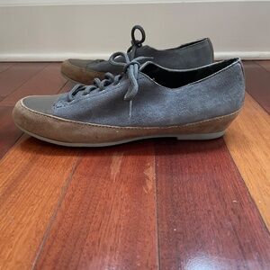Munro Petra Sneakers Blue and Gray size 7.5 Suede Leather Comfort